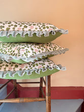 Load image into Gallery viewer, Shell Petal + Your Choice of Frill / Piping and Back Fabric