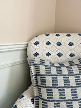 Load image into Gallery viewer, Blue Zigzag + Oxford Border