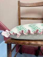Load image into Gallery viewer, Scrolling Fern Green + Pale Pink Frill