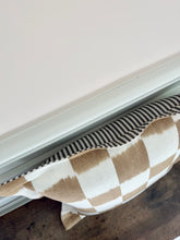 Load image into Gallery viewer, Toffee Checkerboard + Oxford Border