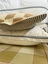 Load image into Gallery viewer, Toffee Checkerboard + Oxford Border