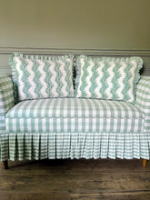 Load image into Gallery viewer, Green Scrolling Fern + Green Coral Frill