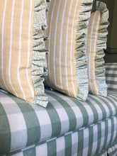 Load image into Gallery viewer, Yellow Stripe + Green Seafern Frill