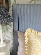 Load image into Gallery viewer, Yellow Seaweed + Yellow Seaweed Frill