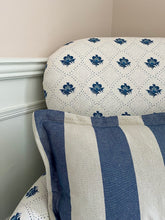 Load image into Gallery viewer, Denim and Ecru Wide Stripe + Oxford Border