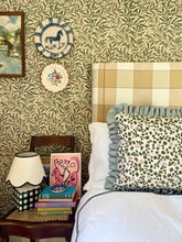 Load image into Gallery viewer, Shell Petal + Your Choice of Frill / Piping and Back Fabric
