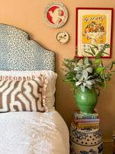 Load image into Gallery viewer, Chocolate Maze + Pale Pink Frill
