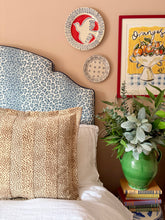 Load image into Gallery viewer, Velvet Leopard + Oxford Border
