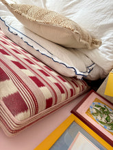 Load image into Gallery viewer, Velvet Leopard + Oxford Border
