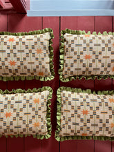 Load image into Gallery viewer, Tumeric Star + Your Choice of Frill / Back Fabric
