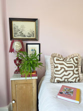 Load image into Gallery viewer, Chocolate Maze + Dusky Pink Beige Frill
